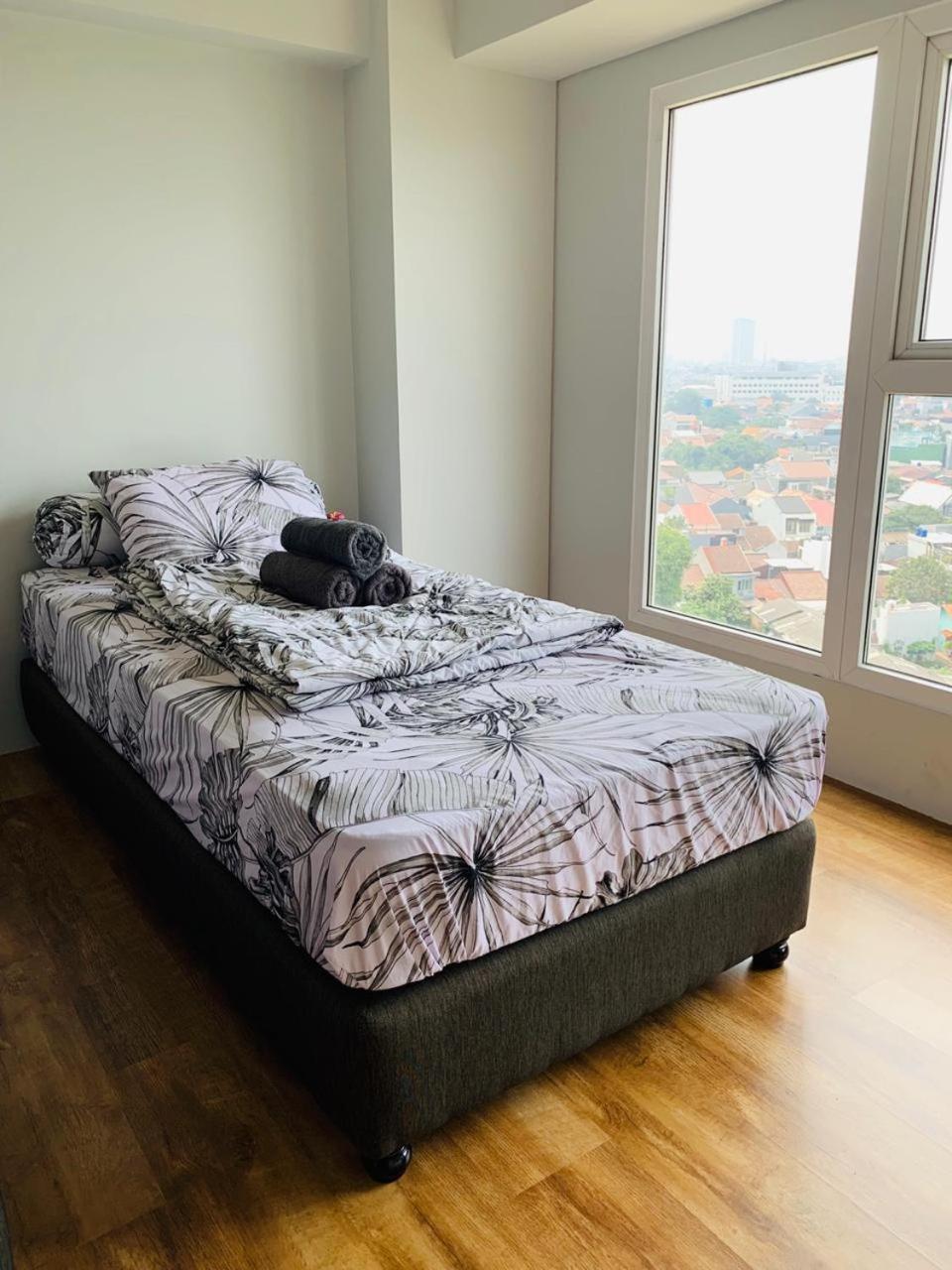 Sewa Maqna Meruya Kebon Jeruk Puri Indah Loft Apartemen